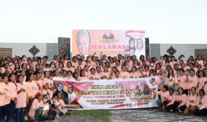 Ratusan Emak-Emak di NTT Nyatakan Dukung Ganjar Pranowo Jadi Presiden 2024